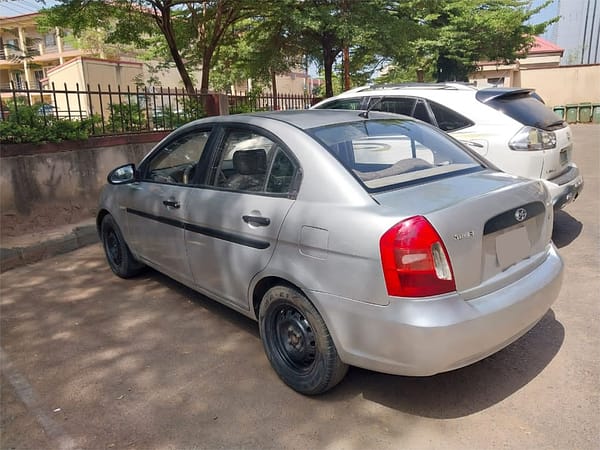 Used 2006 Hyundai Accent - Image 2